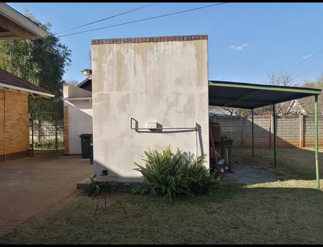 2 BEDROOM FREEHOLD SOLD IN STILFONTEIN EXT 1